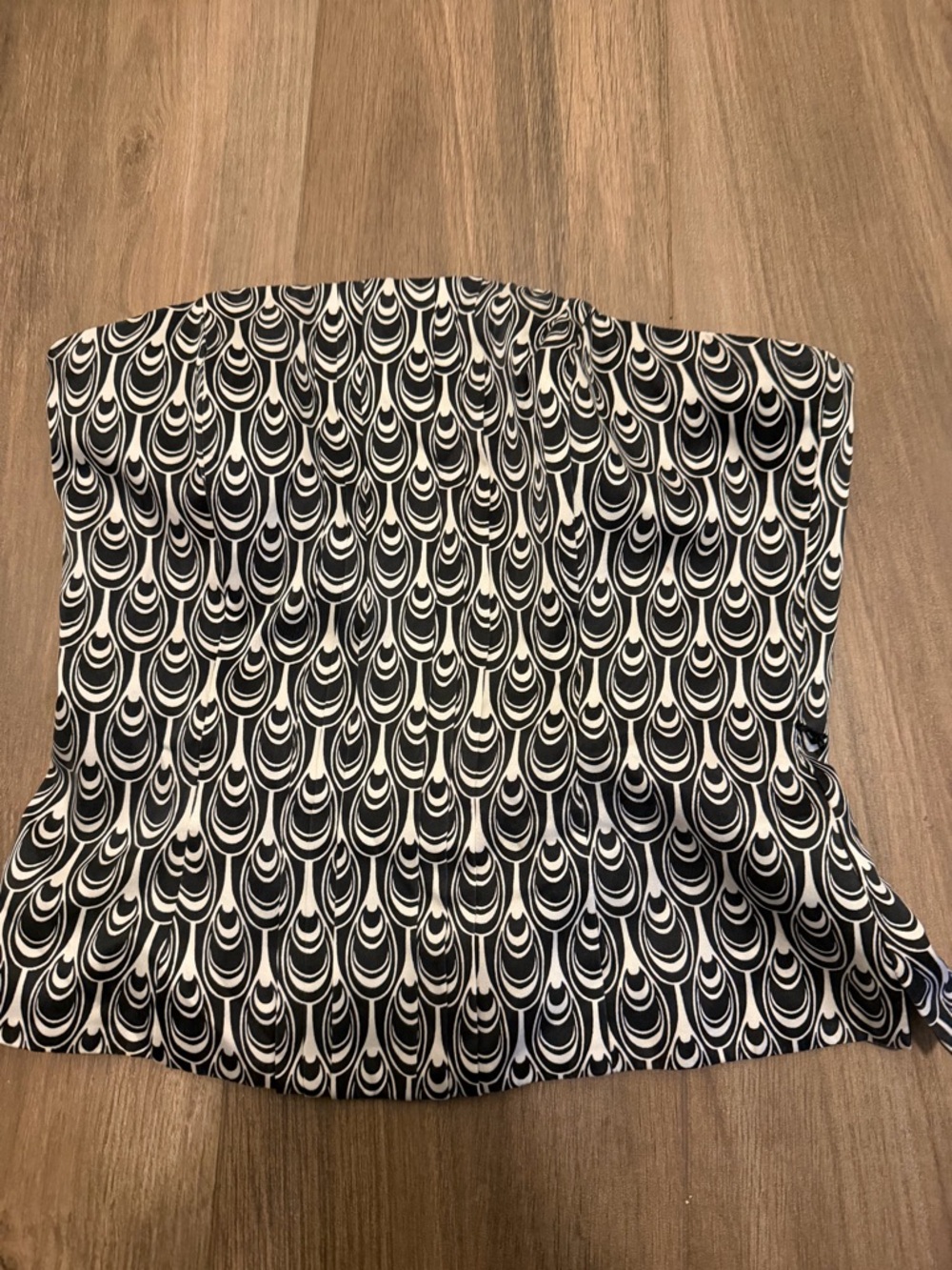 White House Black Market Black and White Strapless Patterned Tube Top